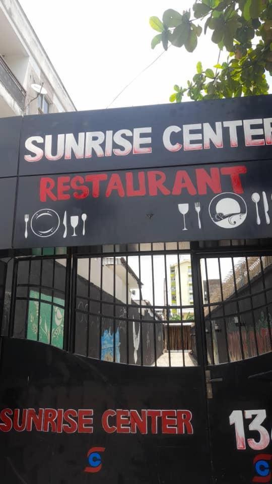 Sunrise Center Bonapriso 111 Hotel Douala Bagian luar foto